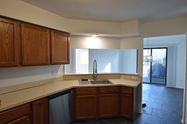 Building Photo - Shelby Township-2 Bedroom Duplex with Basement, Deck & Attached Garage