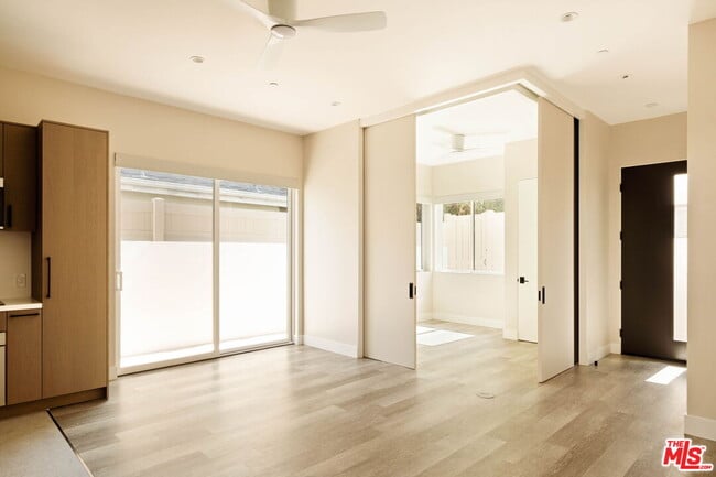 Building Photo - 2325 27th St