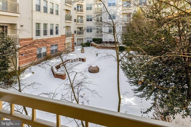 Building Photo - 2791 Centerboro Dr