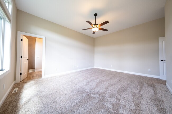 Building Photo - 9352 Wilderness Cove