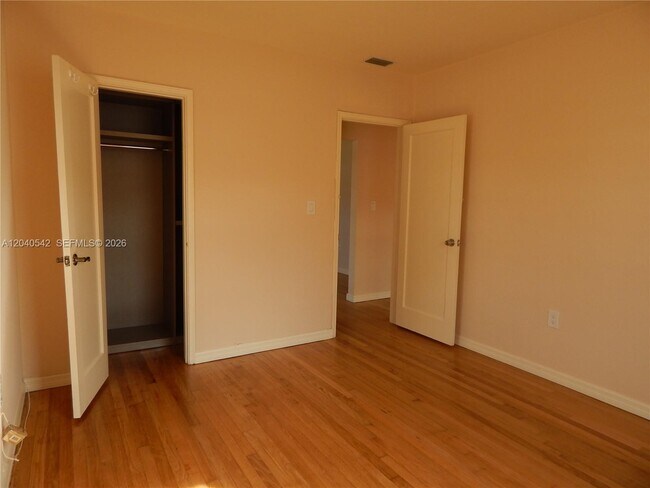 Building Photo - 1841 SW 37th Ave