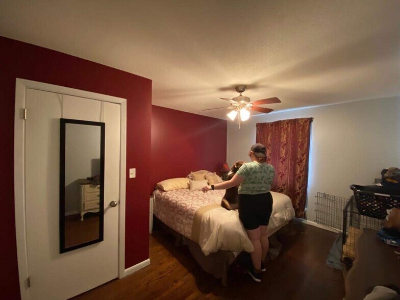 Building Photo - 7416 N. Central St.