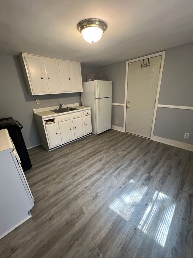 Building Photo - 1224 N Rutledge St