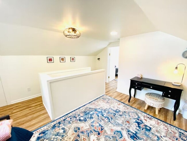 Building Photo - Beautiful Historic Home on Front Street in Lynden