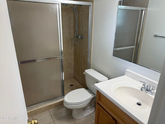 Building Photo - 944 E Concorda Dr