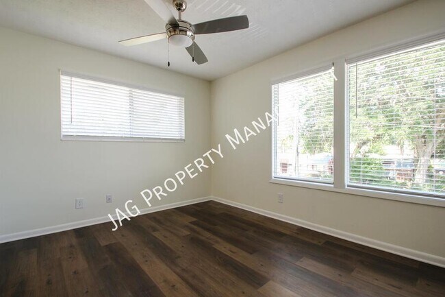 Building Photo - 1426 Berrier St