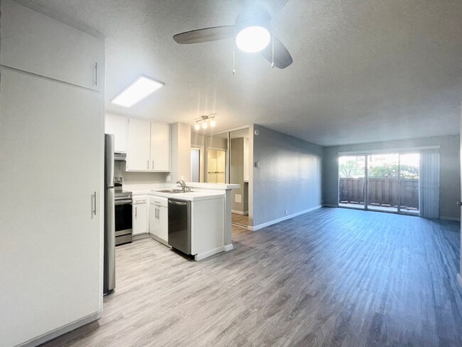 Building Photo - 1 Bedroom 1 Bath Condo (Pacific Beach)