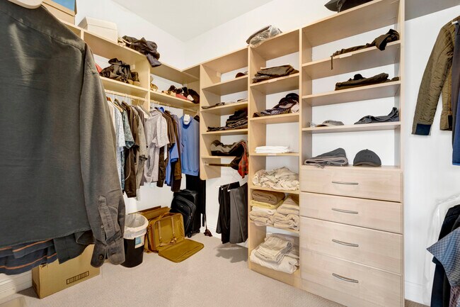 Building Photo - 460 Pennsylvania Ave