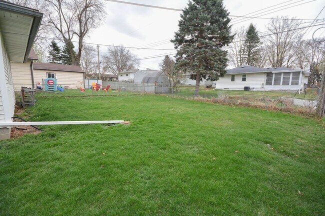 Building Photo - 3br ranch style home near Sunset Terrace Elementary!