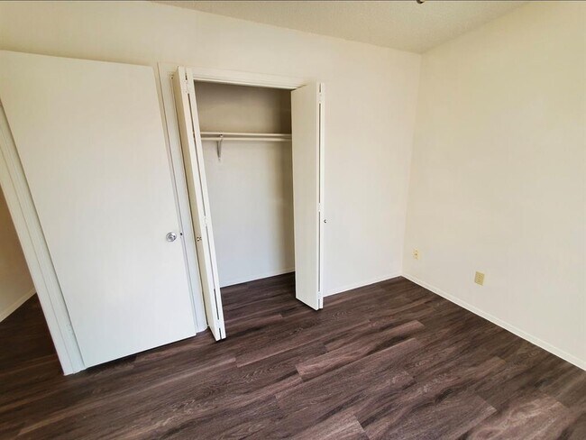 Building Photo - 1109 Hyridge St