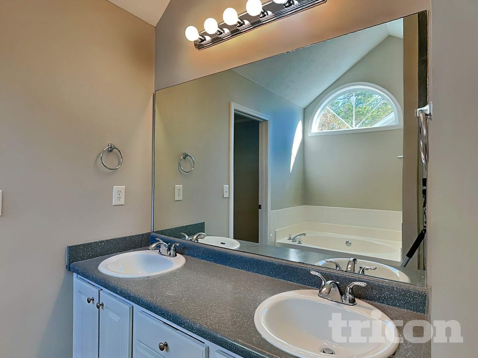 Building Photo - 360 Brannans Ct