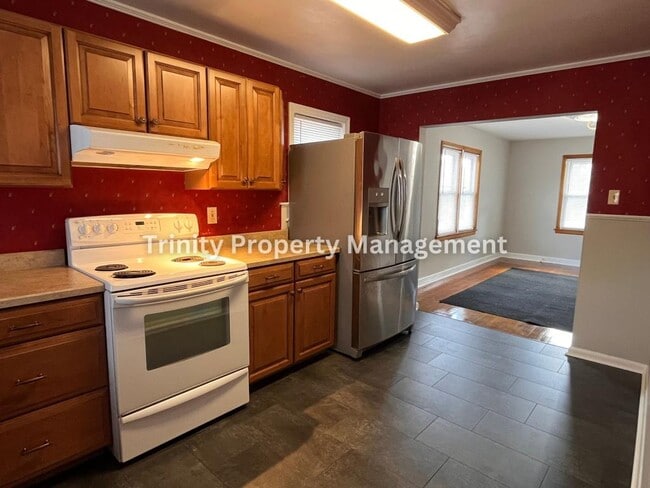 Building Photo - 2010 Hamill Ave