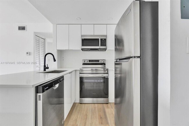 Building Photo - 620 SW 10th St