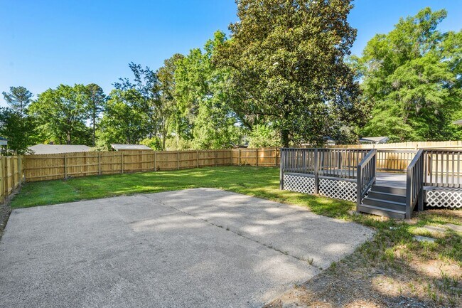 Building Photo - Charming, thoughtfully renovated 2 bed/1 bath in Northgate Park!