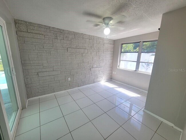 Building Photo - 10114 Old Orchard Lane