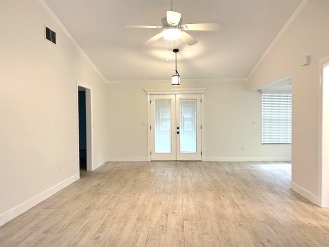 Building Photo - Beautiful 2 Bedroom Ormond Beach Home!