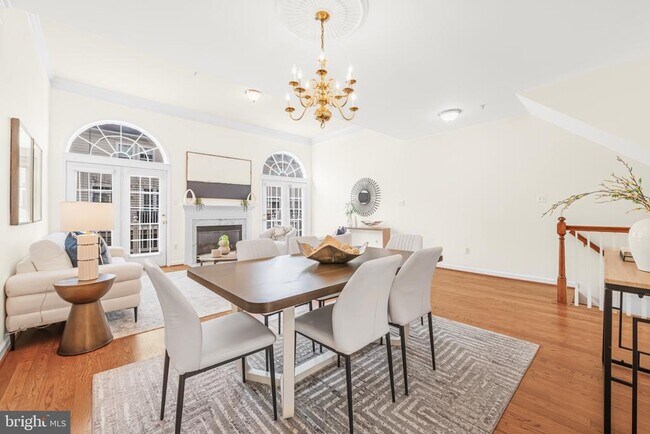 Building Photo - 631 Gatestone St