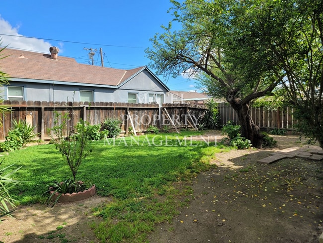 Building Photo - No Deposit