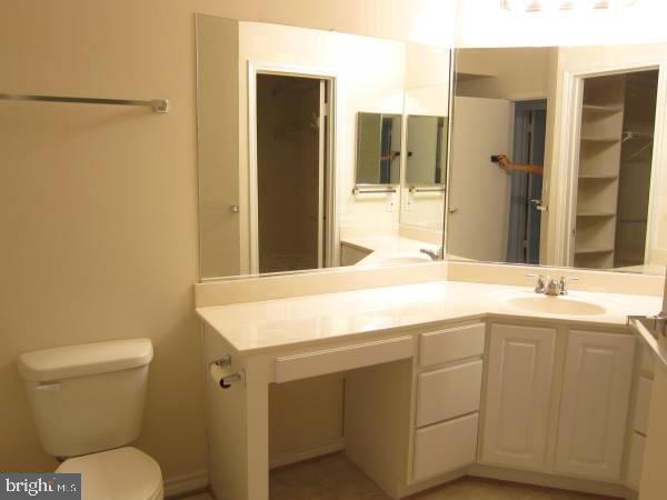 Building Photo - 3910 Penderview Dr