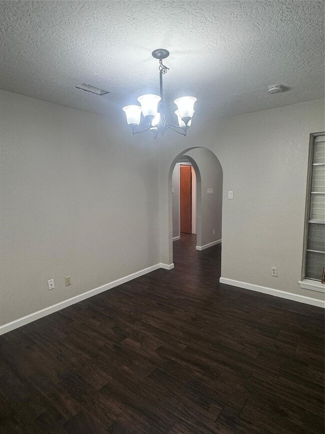 Building Photo - 7910 Jonquil Dr