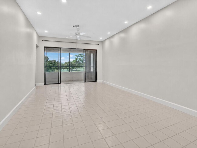 Building Photo - 7460 La Paz Blvd