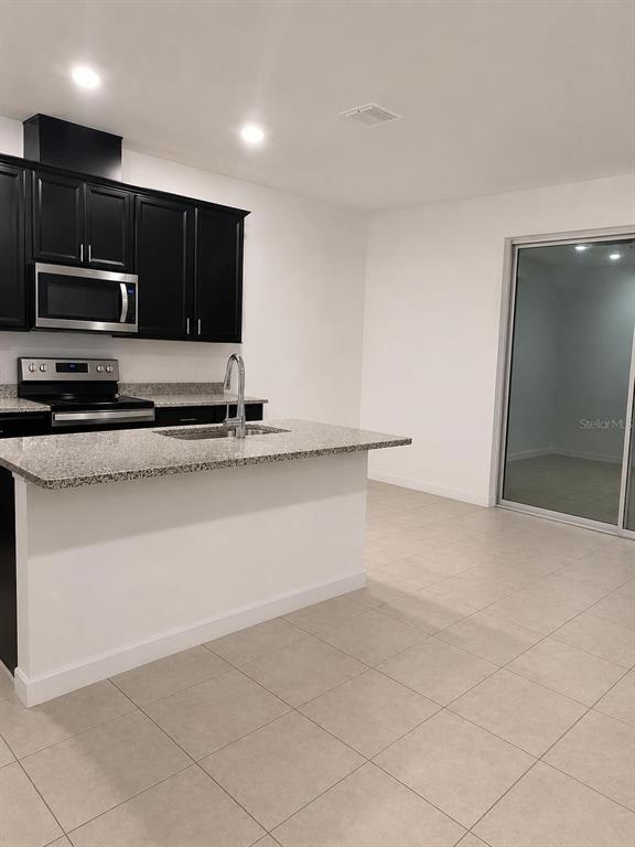 Building Photo - 15061 Willow Arbor Cir