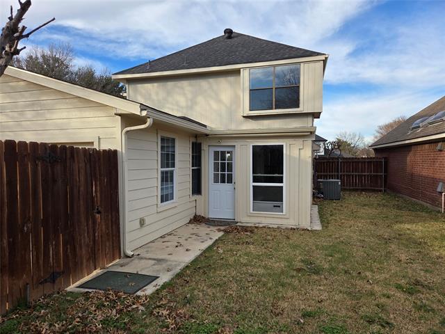 Building Photo - 452 Leisure Ln