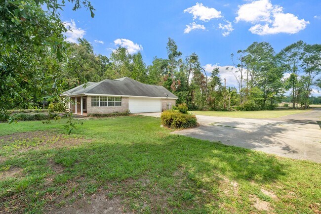 Building Photo - 330 Boggy Hollow Rd