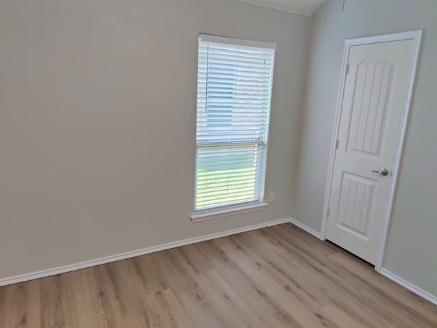 Building Photo - 516 Rustic Oak Ln