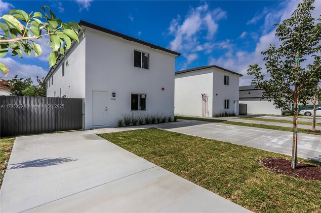 Primary Photo - 11248 SW 187th St
