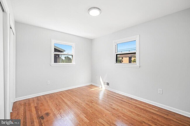 Building Photo - 11309 Cherry Hill Rd