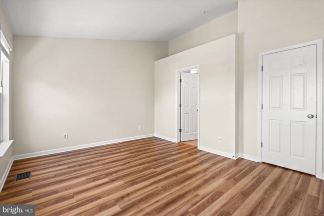Building Photo - 220 Fallsgrove Blvd