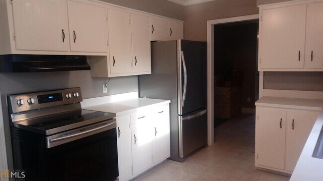 Building Photo - 203 Walnut Dr