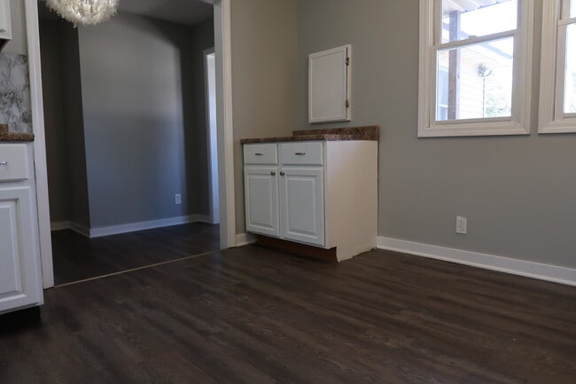 Building Photo - 40 58th St SE