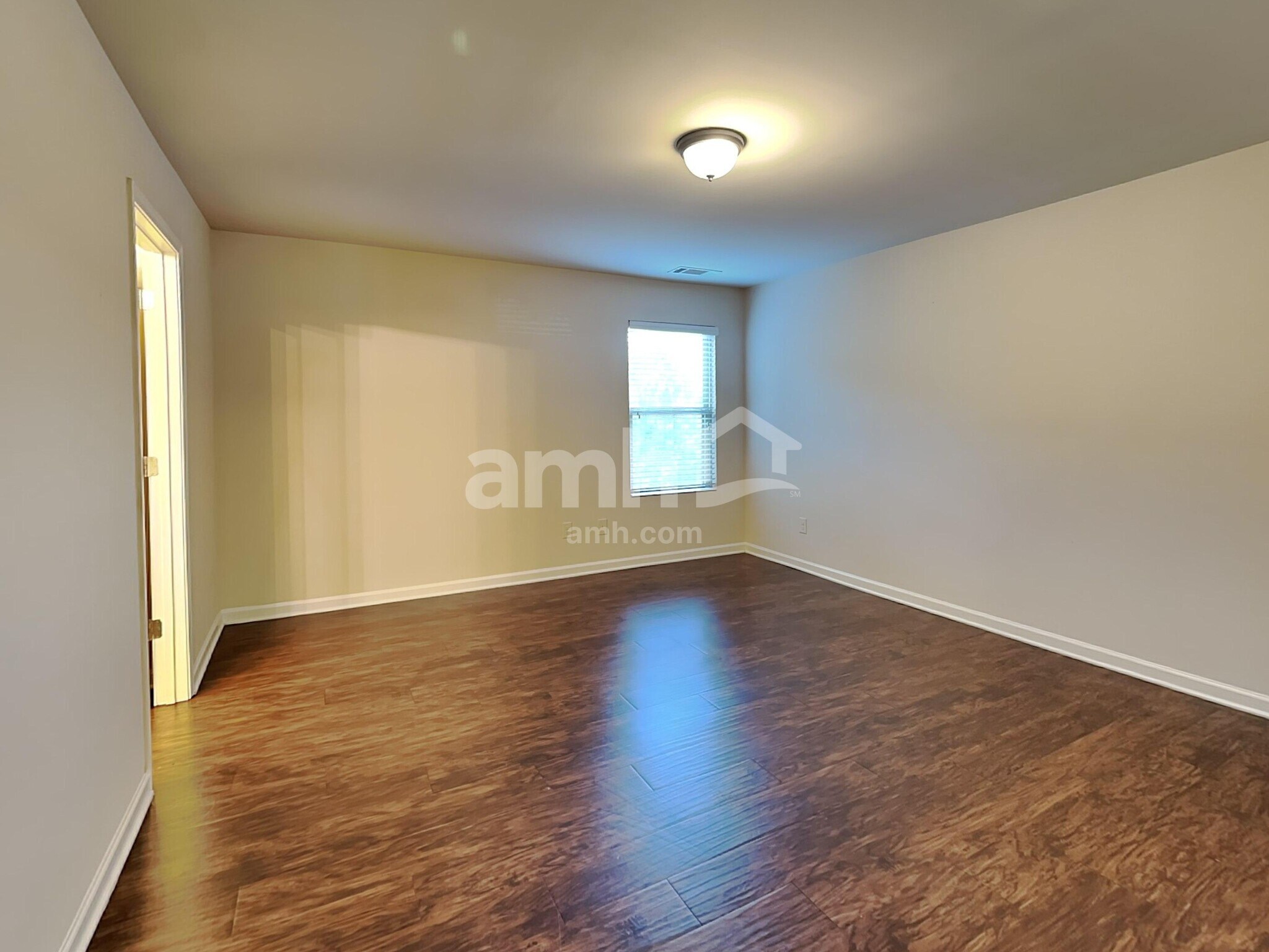 Building Photo - 4055 Clay Ct SE