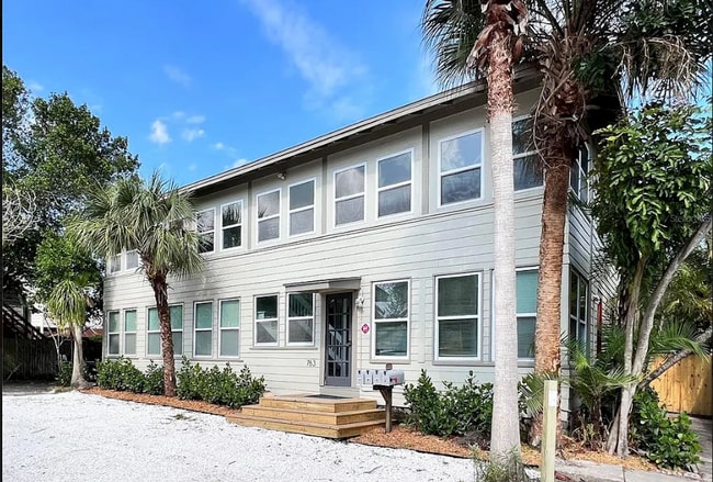 Building Photo - 763 31st Ave N