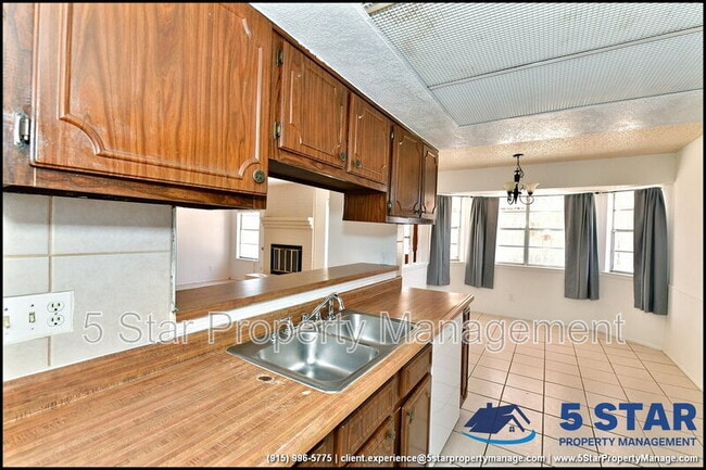 Building Photo - 3565 Breckenridge Dr