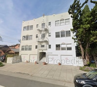 Building Photo - 5339 Broadway