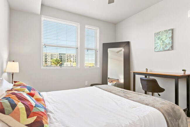 Building Photo - 400 N 2nd Ave