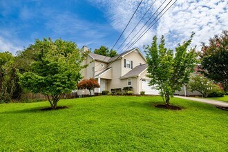 Building Photo - West Knoxville 37922 - Freshly painted and move-in ready, 3-bedroom, 2.5-bath home - Contact Matt...