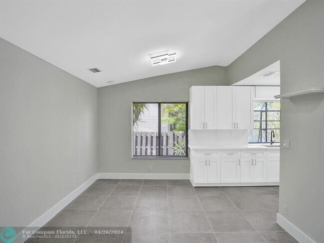 Building Photo - 3216 NW 105th Ave