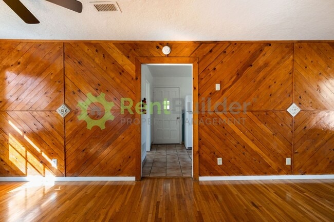 Building Photo - LEASE PENDING - PLEASE APPLY AT YOUR OWN DISCRETION