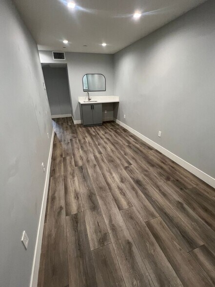 Building Photo - 14759 Friar St