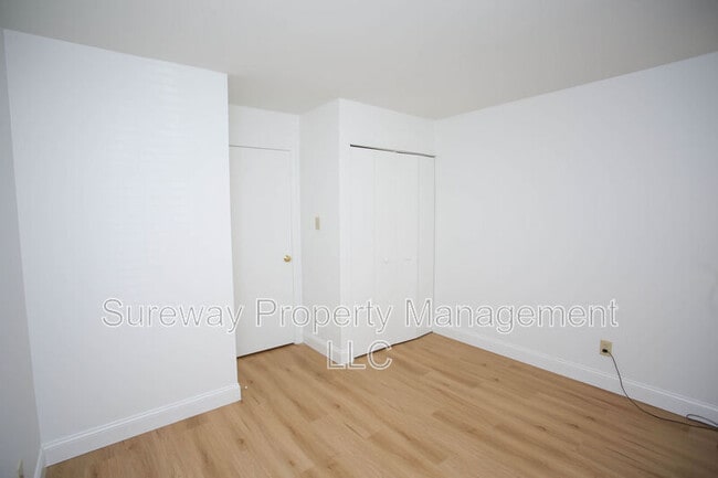 Building Photo - 1801A Sedgefield Dr