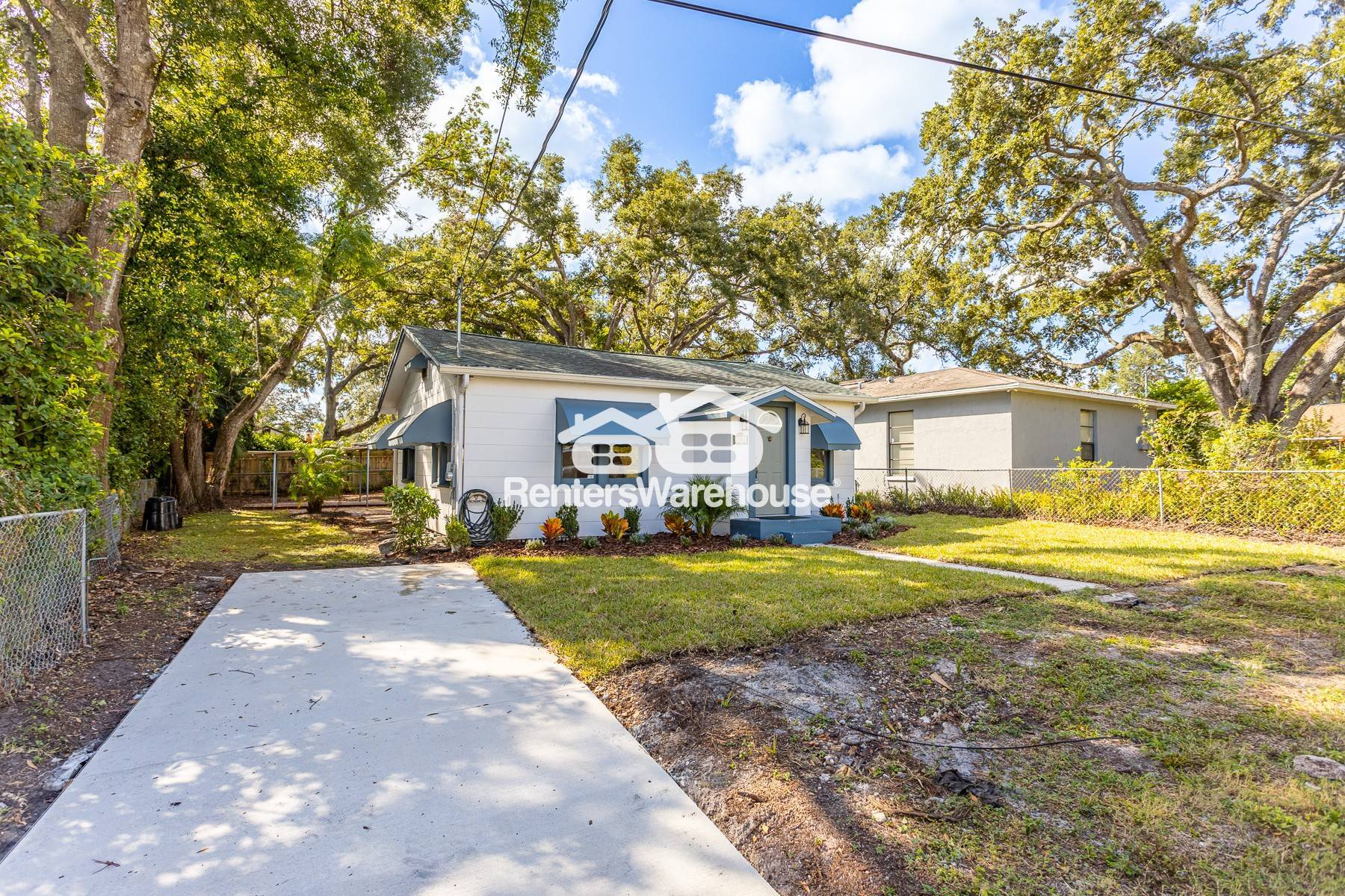 Building Photo - 1008 W Powhatan Ave