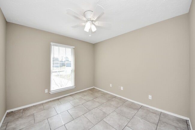 Building Photo - 14718 Windfern Forest Dr