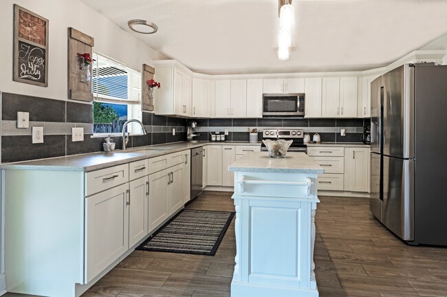 Building Photo - 24566 SW 11th Rd