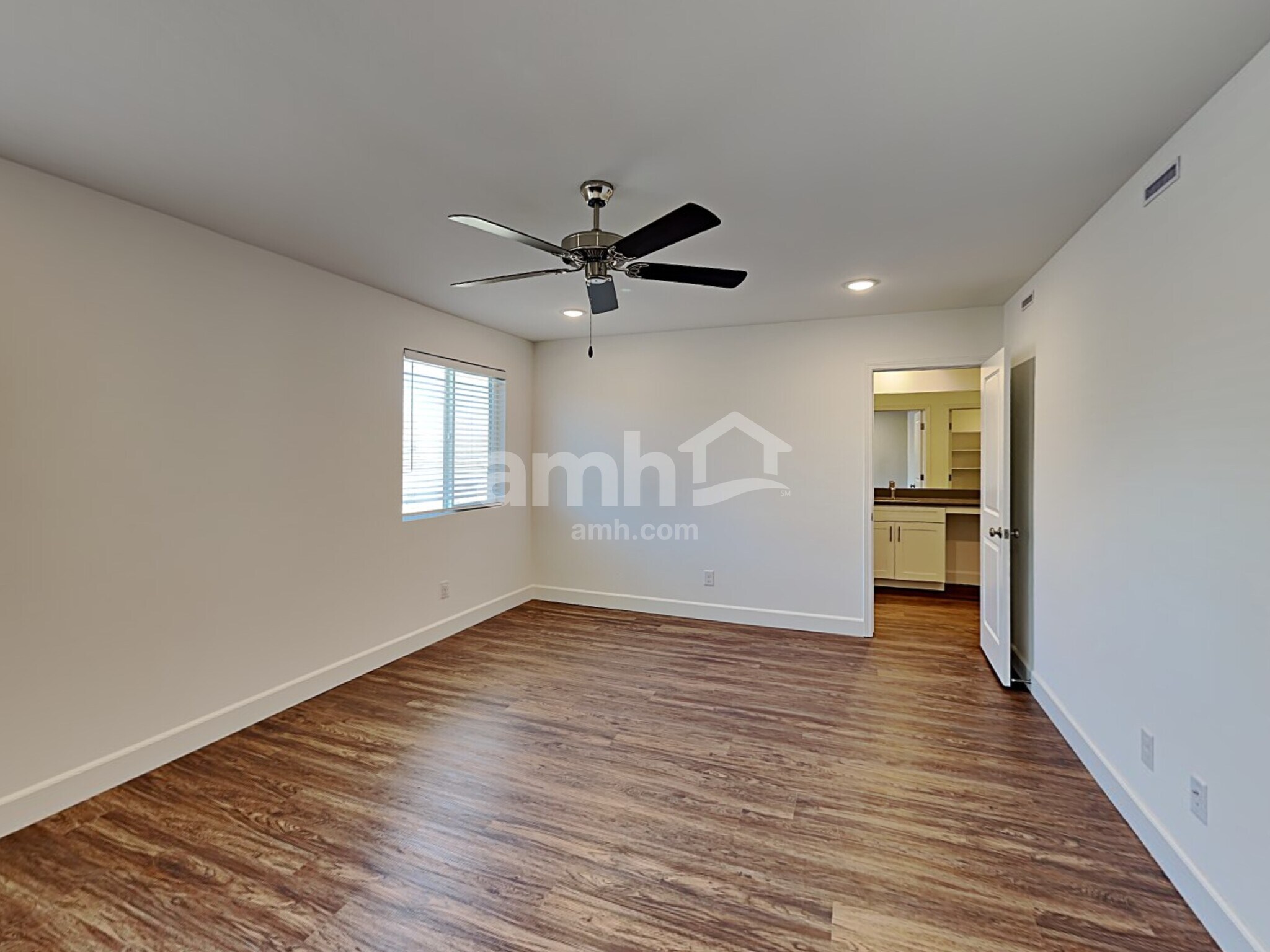 Building Photo - 9149 Crocker Pt Ct