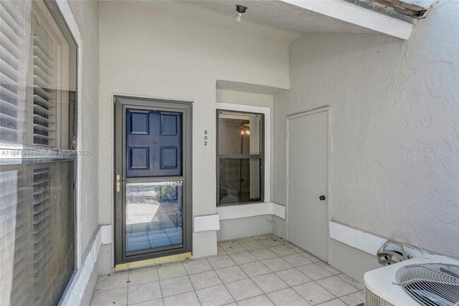 Building Photo - 802 Bannock Terrace