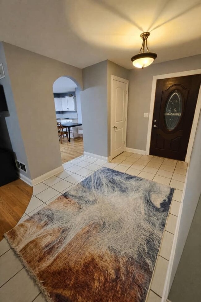 Building Photo - 770 Cordial Dr